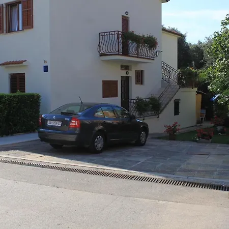With A Parking Space - 7095 Apartamento Rovinj