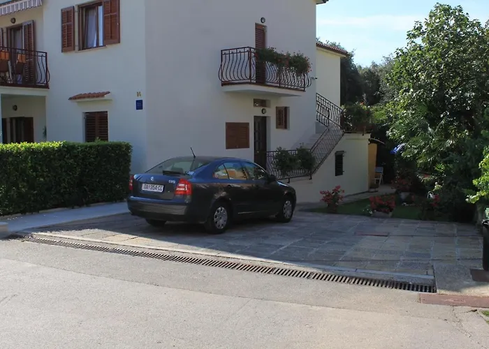 With A Parking Space - 7095 Apartamento Rovinj